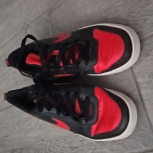 Boys Nike 6.5y. Used condition